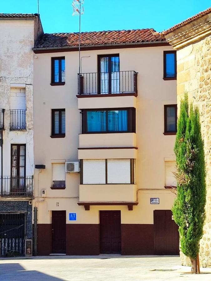 Apartamentos San Martin Plasencia Ngoại thất bức ảnh